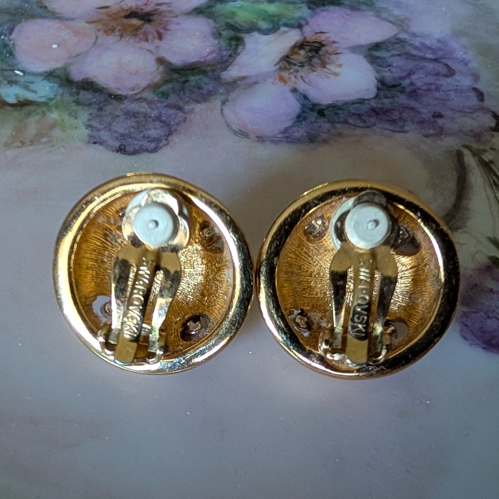 Elegant Swarovski Gold Tone Clip Earrings - Picture 3 of 4
